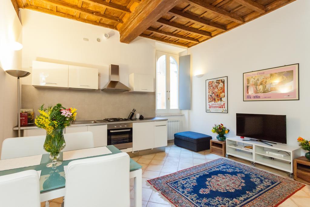 Maisonette Farnese Rome Kamer foto